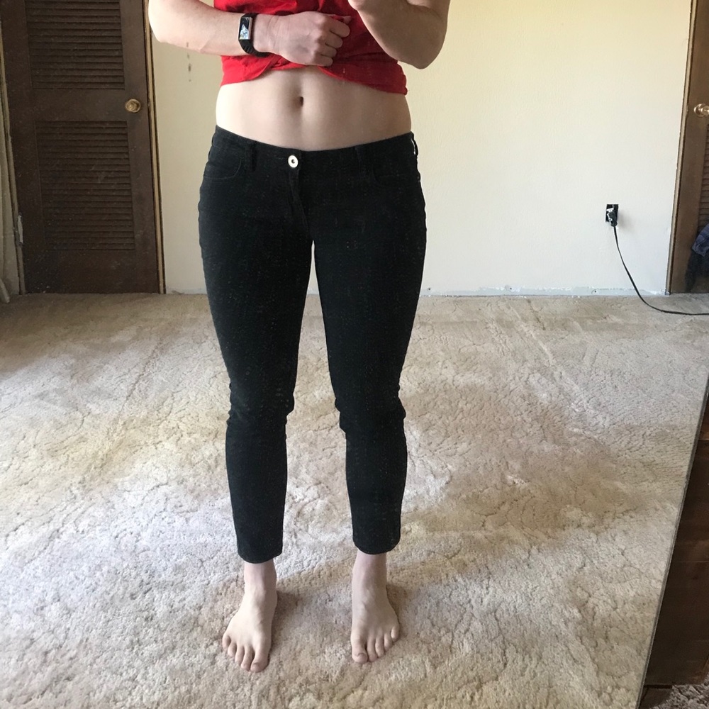 Black skinny ankle jeans